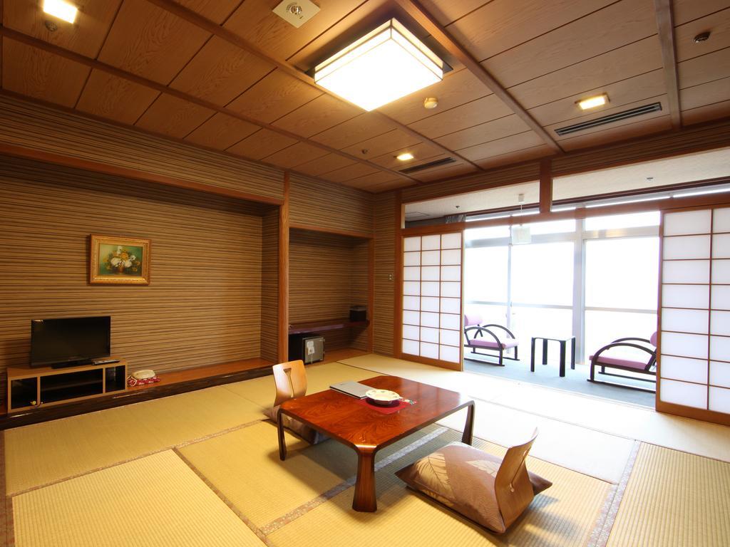 土湯温泉 やすらぎの宿 向瀧旅館 Fukushima  Zewnętrze zdjęcie