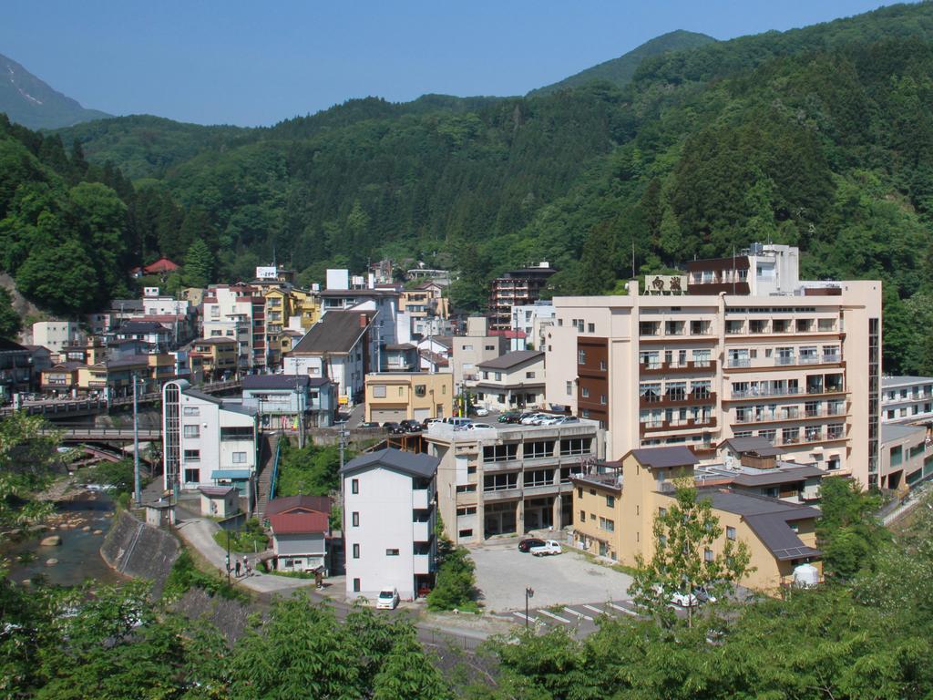 土湯温泉 やすらぎの宿 向瀧旅館 Fukushima  Zewnętrze zdjęcie