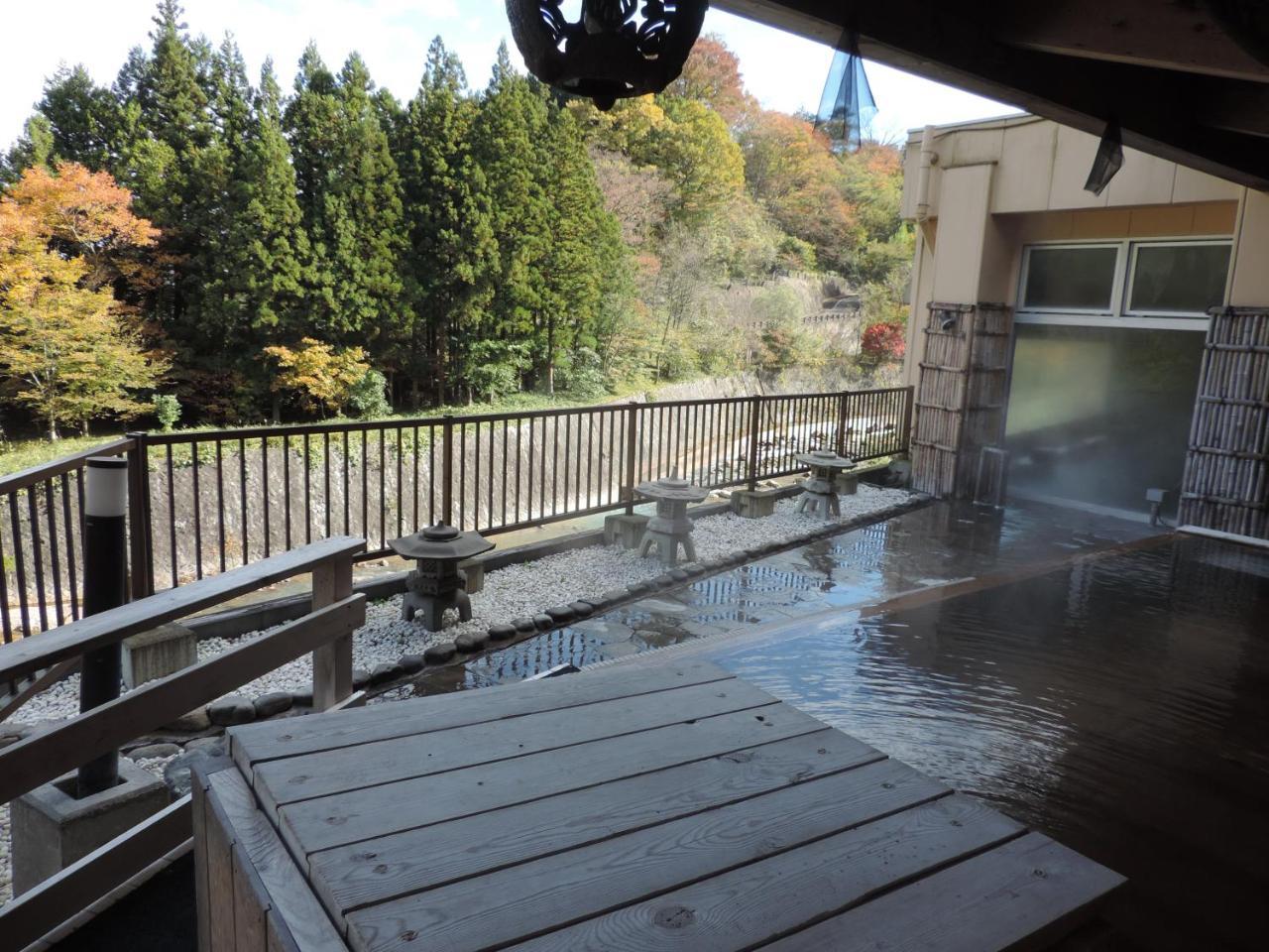 土湯温泉 やすらぎの宿 向瀧旅館 Fukushima  Zewnętrze zdjęcie
